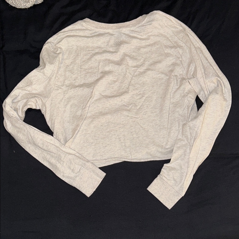 Vans Women’s Heather Cream Cropped Long Sleeve Tee with Pink Logo - Picture 3 of 3